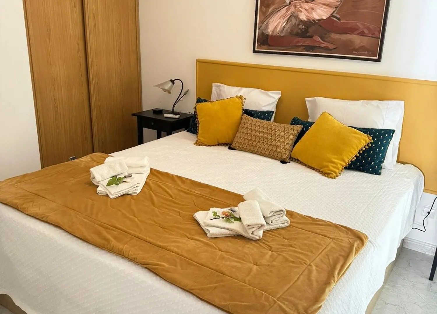 Tavira Sea View - Yellow Apartment